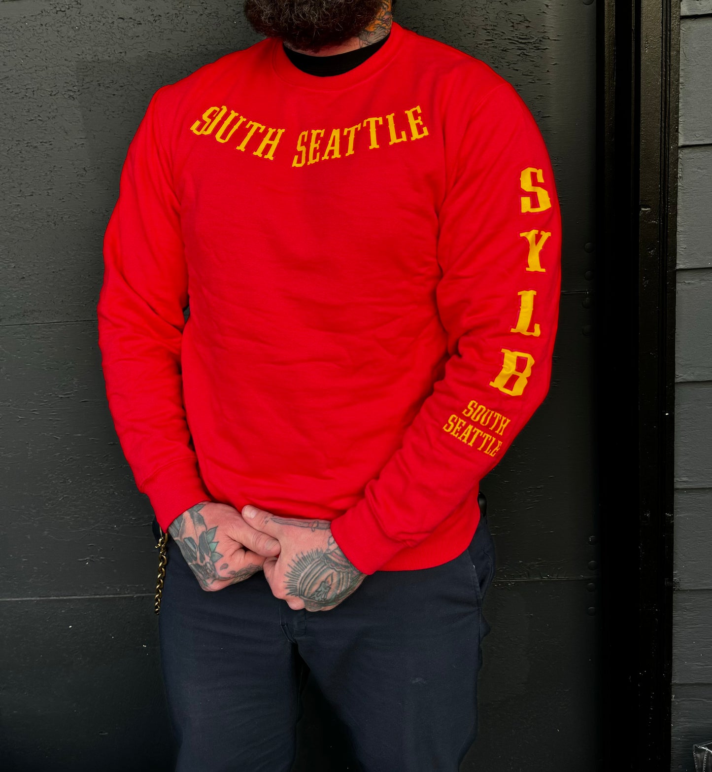 Double side support crew neck red sweater